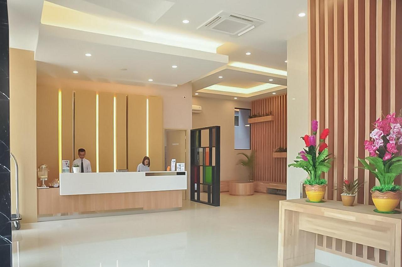 Hotel Mutiara Mitra Reddoorz Padangsidimpuan Eksteriør billede